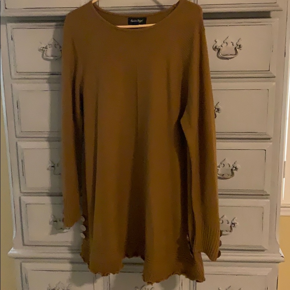 Women’s sweater